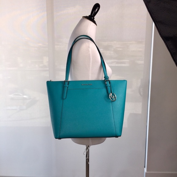 🌸SOLD🌸 Michael Kors Ciara Tote 3 Pieces Set - Picture 2 of 8